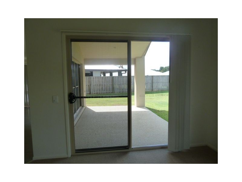 45 Whitehaven Drive, Blacks Beach QLD 4740