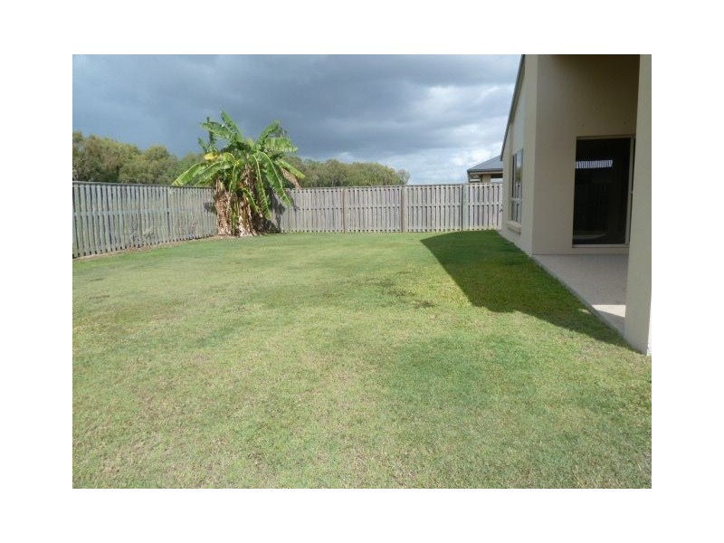 45 Whitehaven Drive, Blacks Beach QLD 4740