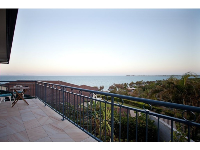10 Rainbow Crescent, Blacks Beach QLD 4740