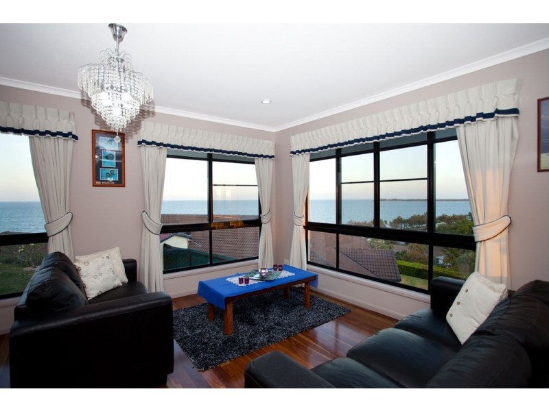 10 Rainbow Crescent, Blacks Beach QLD 4740