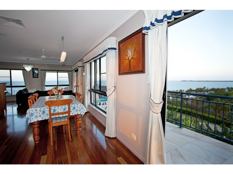 10 Rainbow Crescent, Blacks Beach QLD 4740