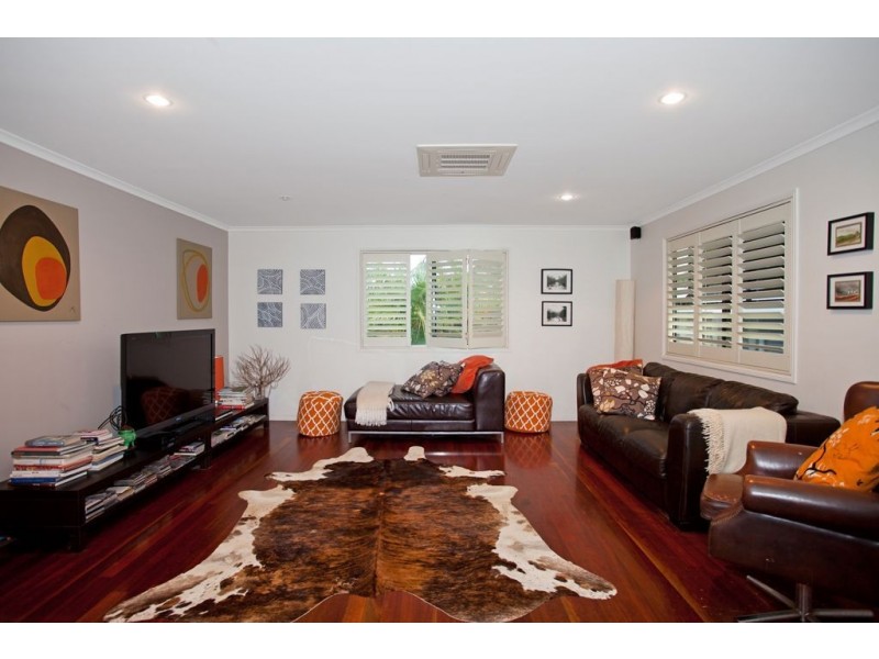 32 Admiral Drive, Dolphin Heads QLD 4740