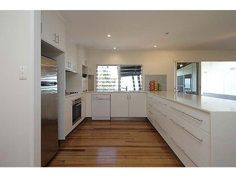 66 Bourke Street, Blacks Beach QLD 4740