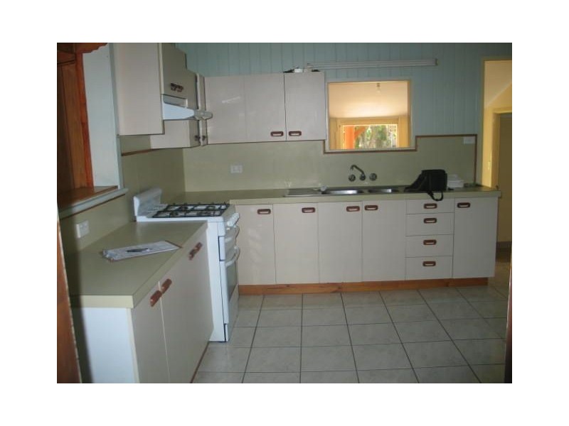 14 Pratt Street, South Mackay QLD 4740