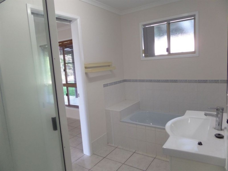 8 Langer Street, Eimeo QLD 4740