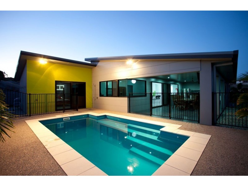 3 McIlwraith Way, Rural View QLD 4740