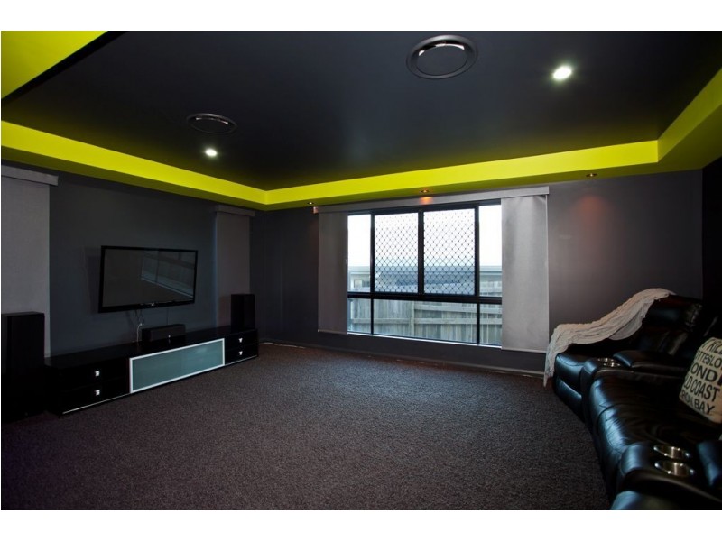 3 McIlwraith Way, Rural View QLD 4740