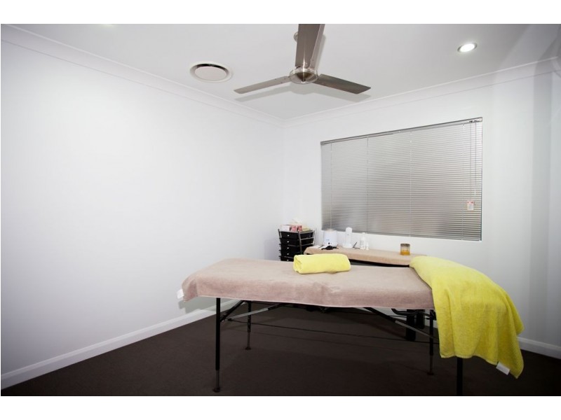 3 McIlwraith Way, Rural View QLD 4740