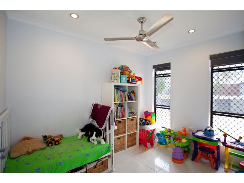 25 Kensington Court, Glenella QLD 4740