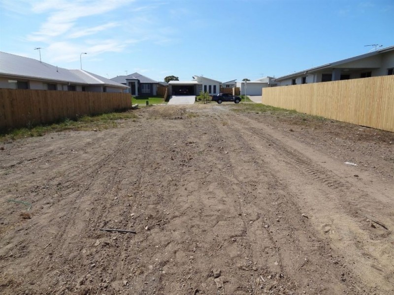 16 Majesty Street, Rural View QLD 4740