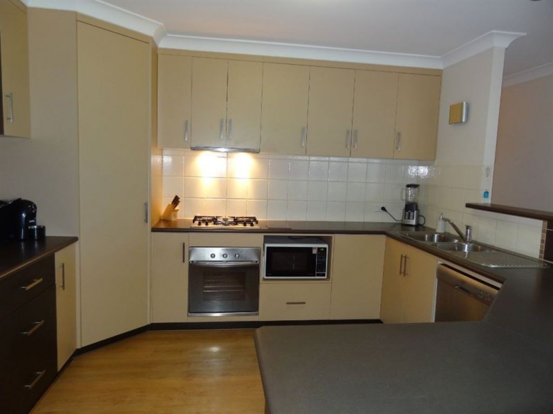6 Porpoise Place, Andergrove QLD 4740
