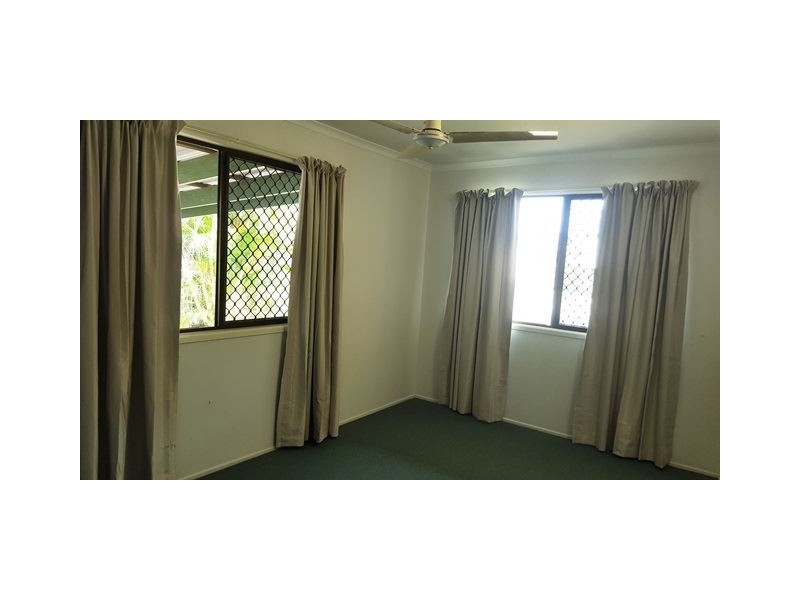 18 Quail Street, Slade Point QLD 4740