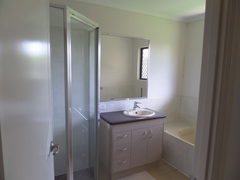 1/24 Eva Parade, Glenella QLD 4740