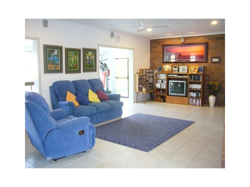 16 Elizabeth Street, Bucasia QLD 4750