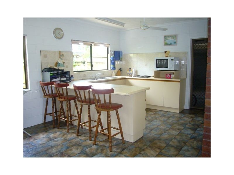 16 Elizabeth Street, Bucasia QLD 4750