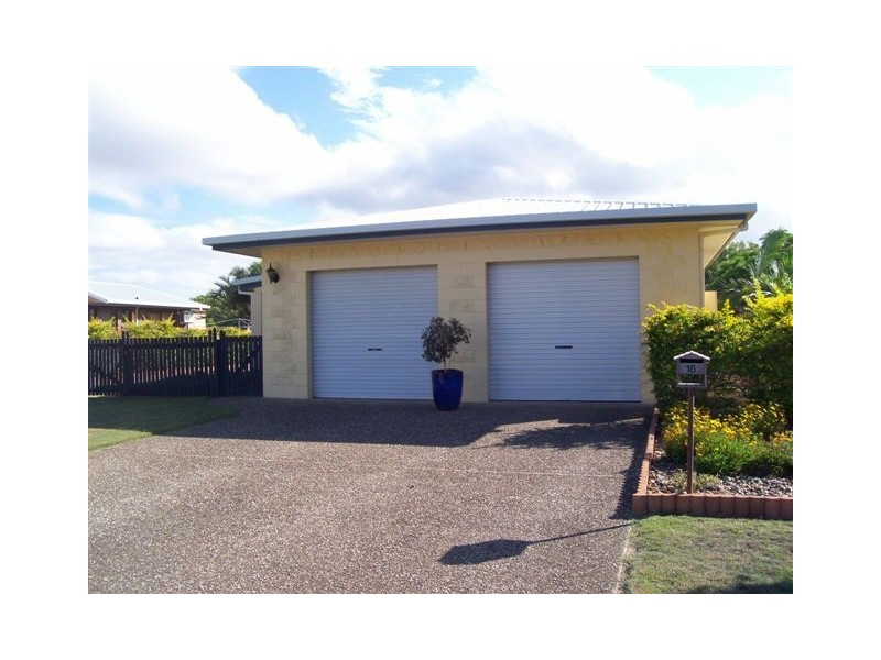 16 Elizabeth Street, Bucasia QLD 4750