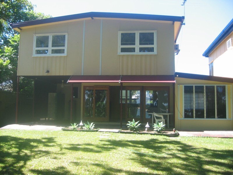 2 Sunset Blvd, Eimeo QLD 4740