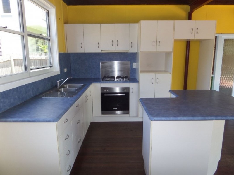 2 Sunset Blvd, Eimeo QLD 4740