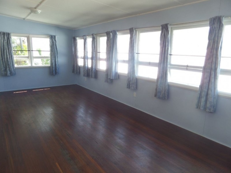 2 Sunset Blvd, Eimeo QLD 4740