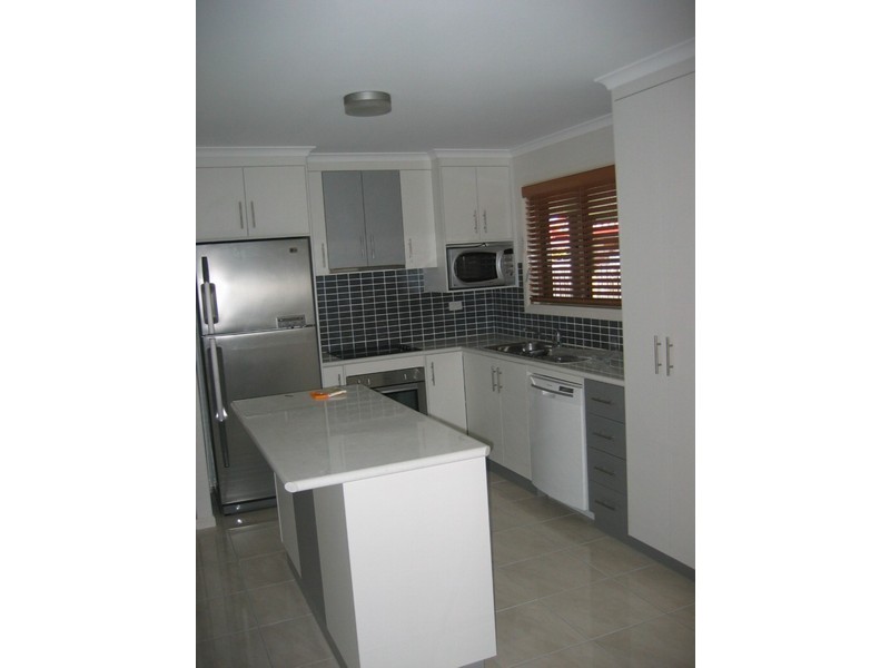 33 Wing Crescent, Mount Pleasant QLD 4740