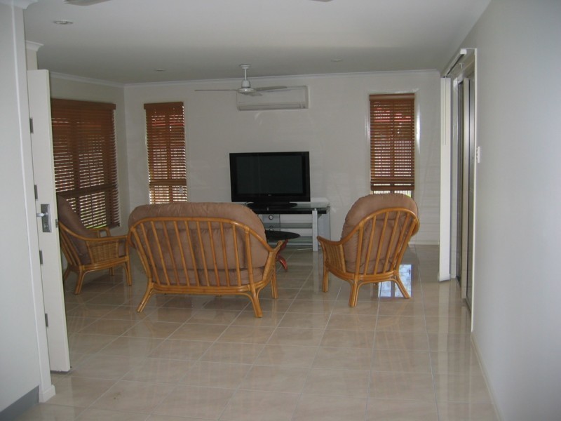 33 Wing Crescent, Mount Pleasant QLD 4740