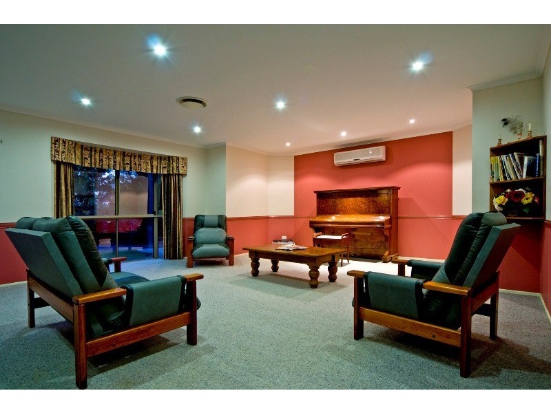 43 Burstall Avenue, Belmont QLD 4153
