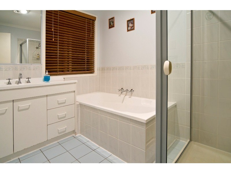 43 Burstall Avenue, Belmont QLD 4153