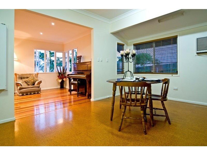 32 Bentley Street, Morningside QLD 4170