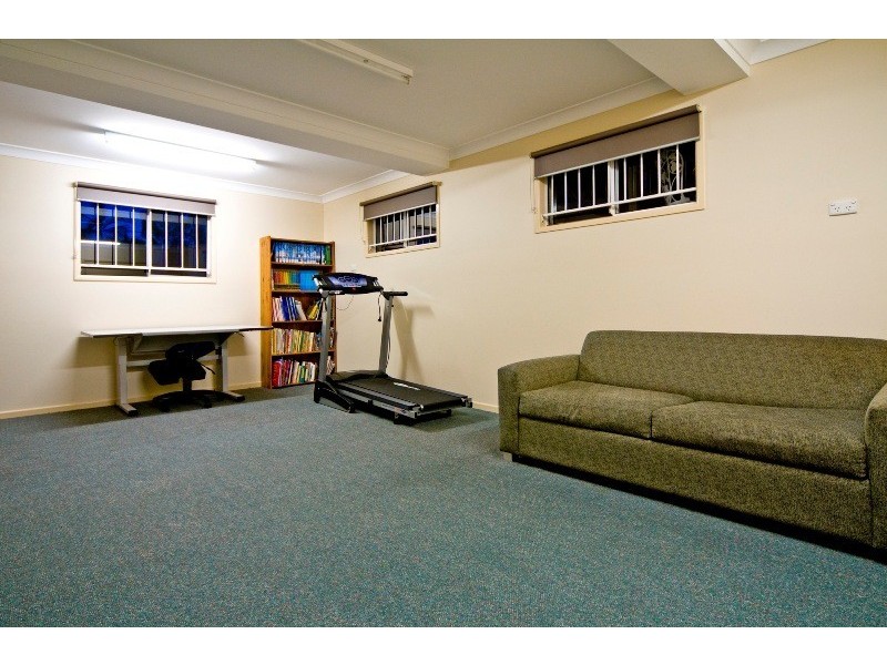 32 Bentley Street, Morningside QLD 4170