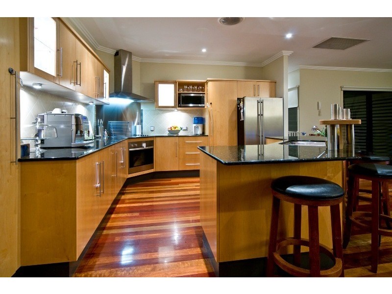 Lot 9 on RP 13127 MacDonald Street, Norman Park QLD 4170