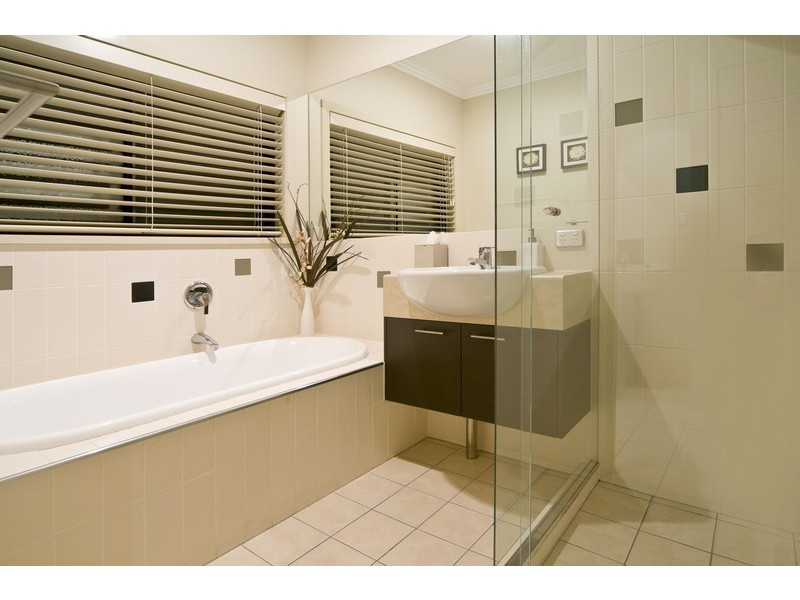 Lot 9 on RP 13127 MacDonald Street, Norman Park QLD 4170