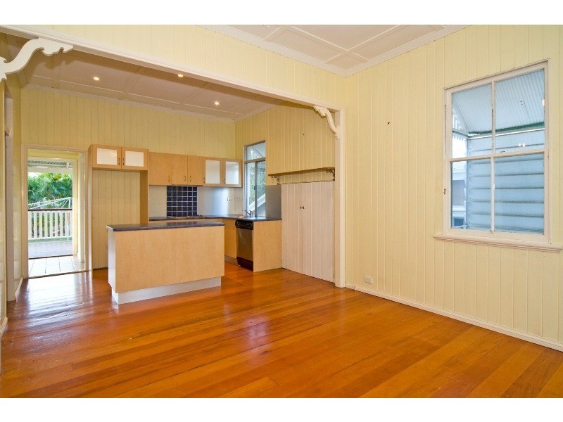 42 Belgrave Street, Balmoral QLD 4171