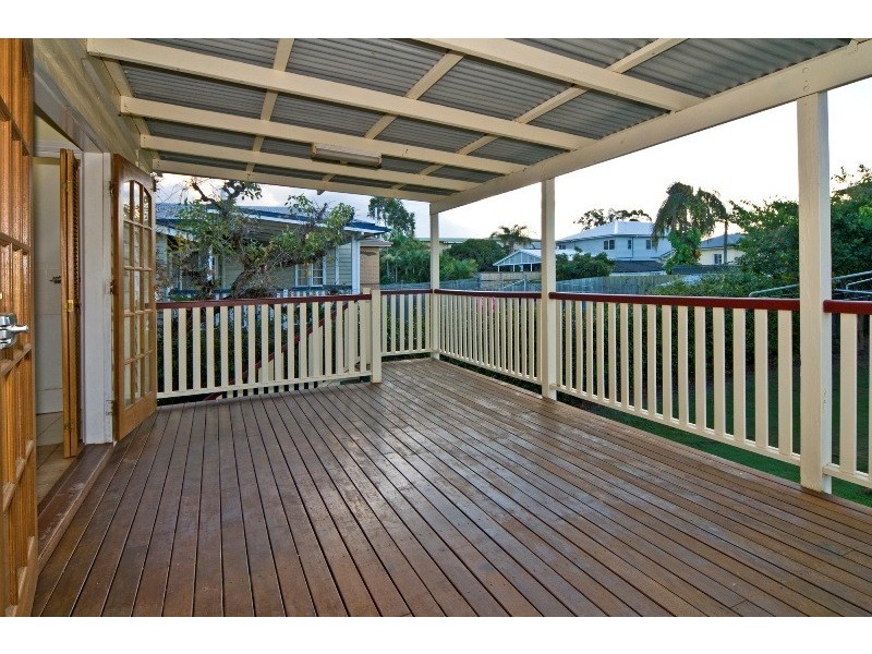 42 Belgrave Street, Balmoral QLD 4171