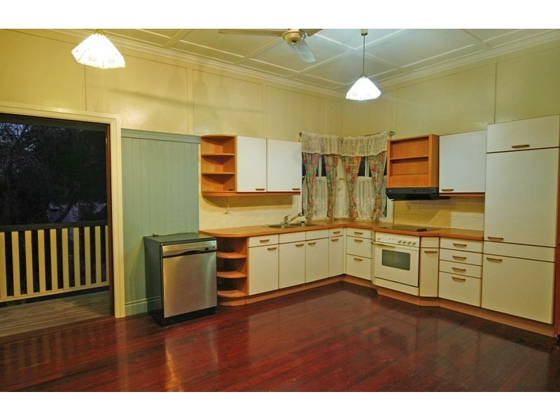 55 Gordon Street, Hawthorne QLD 4171