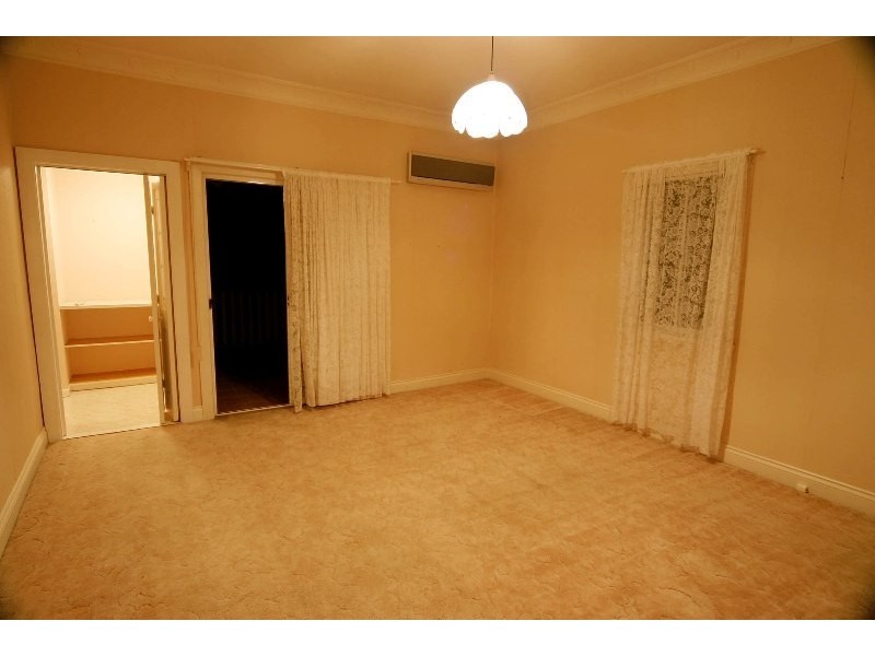 55 Gordon Street, Hawthorne QLD 4171