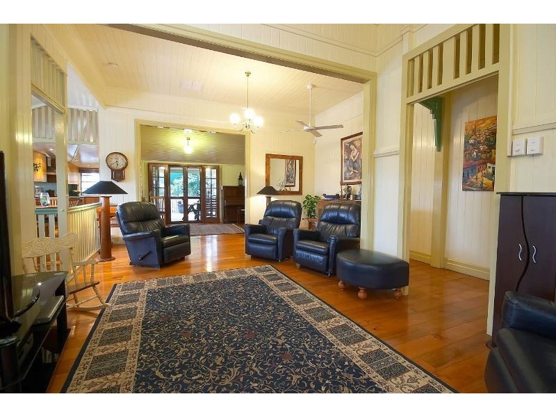 24 Forbes Street, Hawthorne QLD 4171