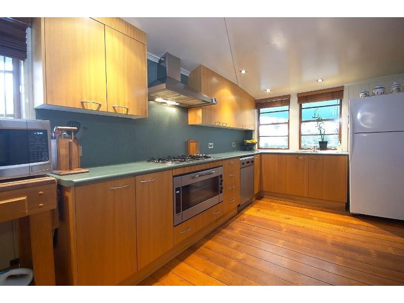 24 Forbes Street, Hawthorne QLD 4171