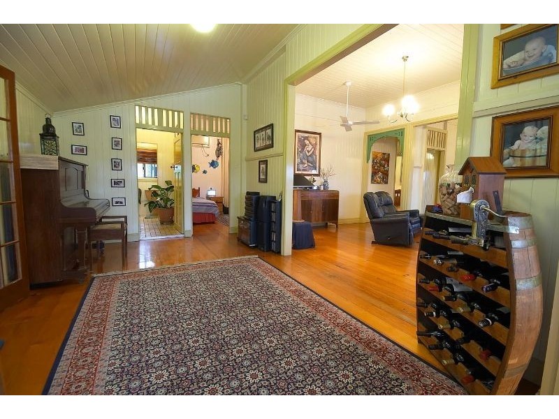 24 Forbes Street, Hawthorne QLD 4171