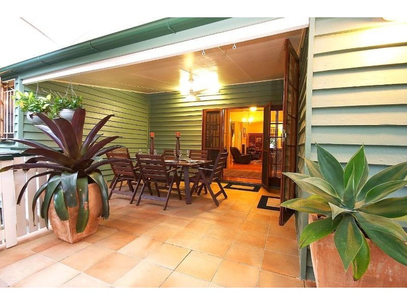 24 Forbes Street, Hawthorne QLD 4171