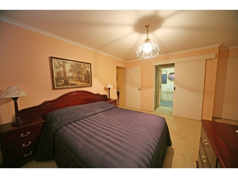 10 Aldford Street, Carindale QLD 4152