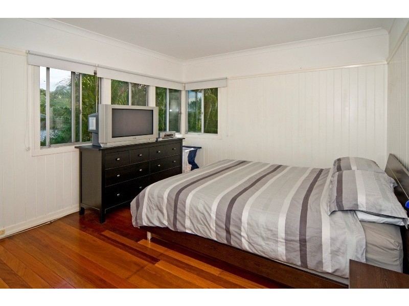 5 Phalerum Avenue, Seven Hills QLD 4170