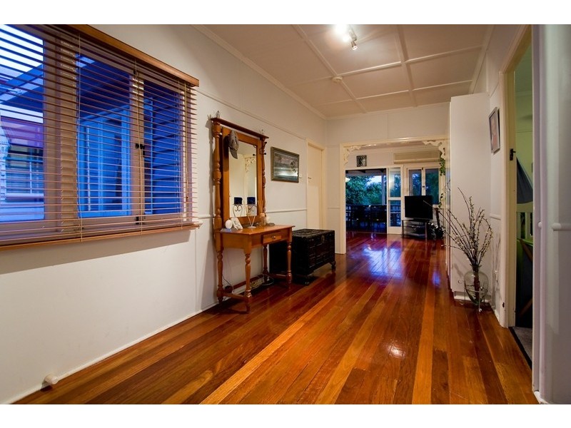 23 Belgrave Street, Balmoral QLD 4171