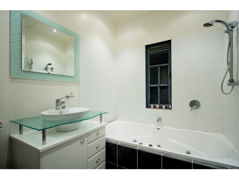 23 Belgrave Street, Balmoral QLD 4171