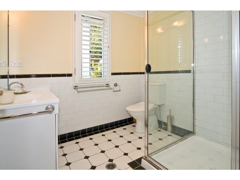 28 Bovelles Street, Camp Hill QLD 4152