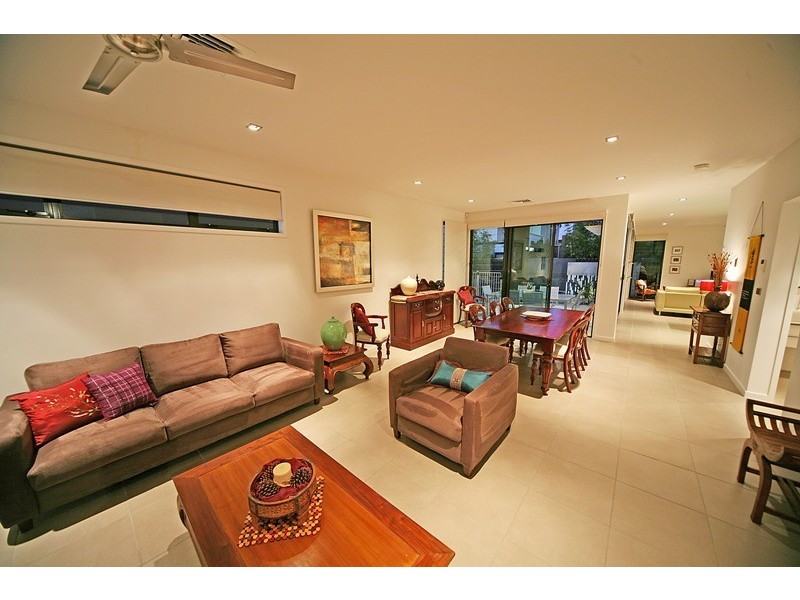 13 Edgewater Place, Bulimba QLD 4171