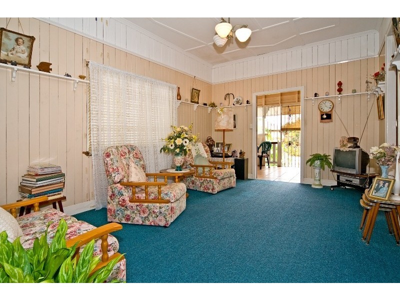 75 Thackeray Street, Norman Park QLD 4170