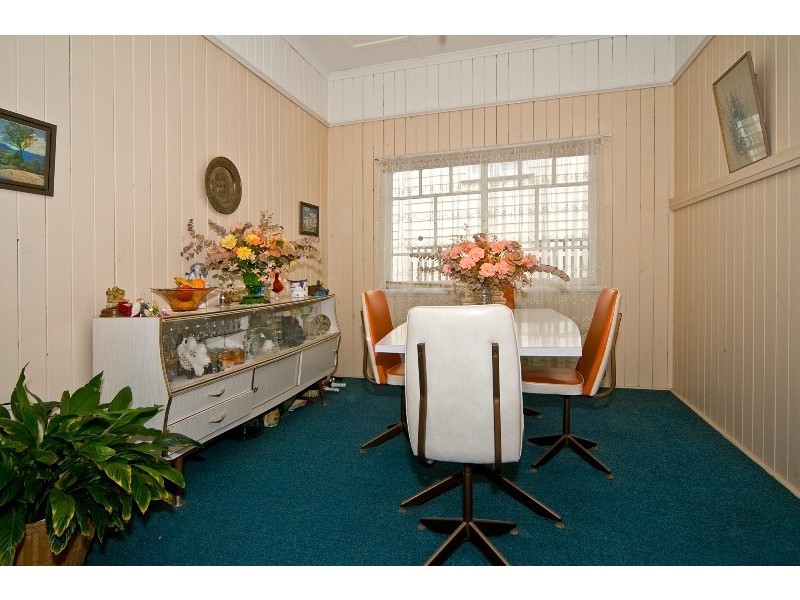 75 Thackeray Street, Norman Park QLD 4170