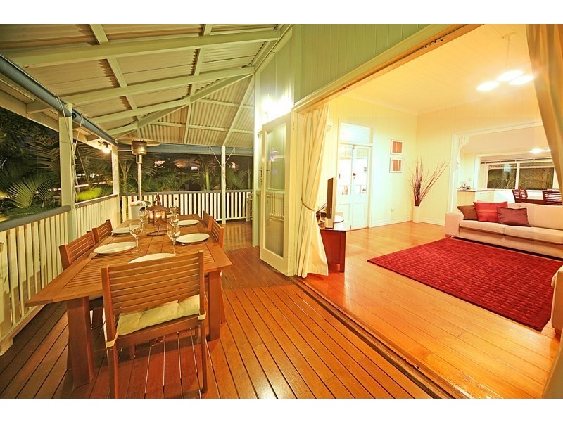 22 Orchard Street, Hawthorne QLD 4171