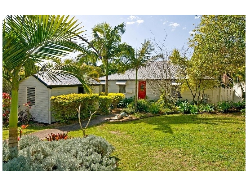 74 Erica Street, Cannon Hill QLD 4170