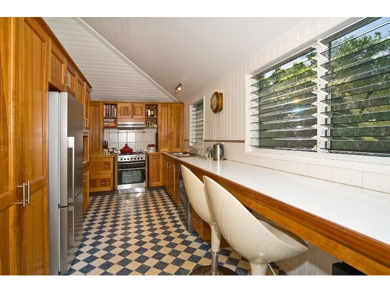 74 Erica Street, Cannon Hill QLD 4170